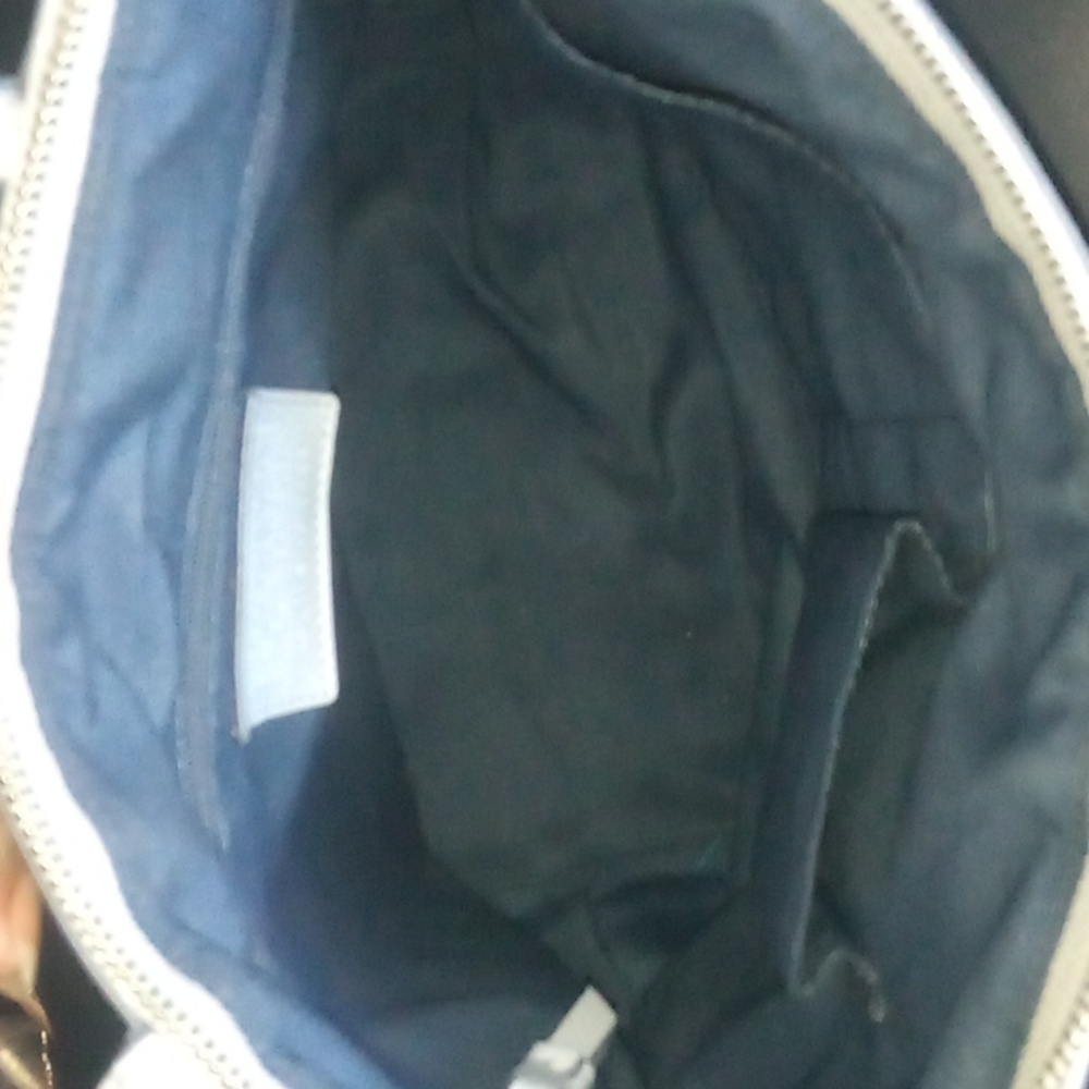 Coach - Picture 4 of 5